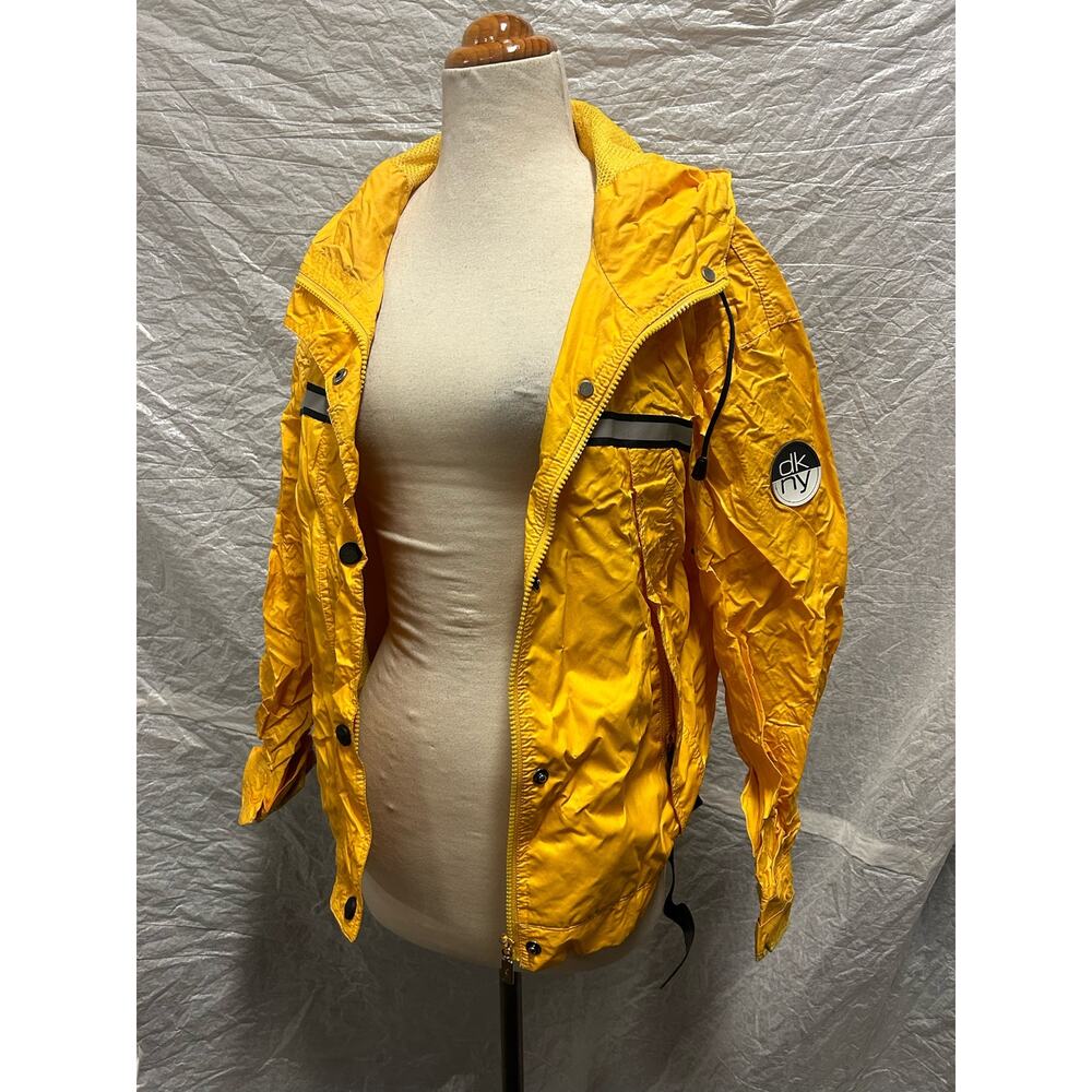 DNKY Medium Yellow Reflective Windbreaker Jacket, Zipup Pockets and Middle